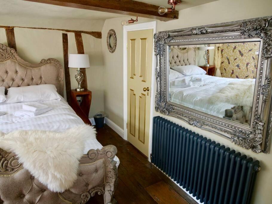 Huge Luxury 8 Bed Manor House Hot Tub Pool Table Villa Saffron Walden Exterior photo